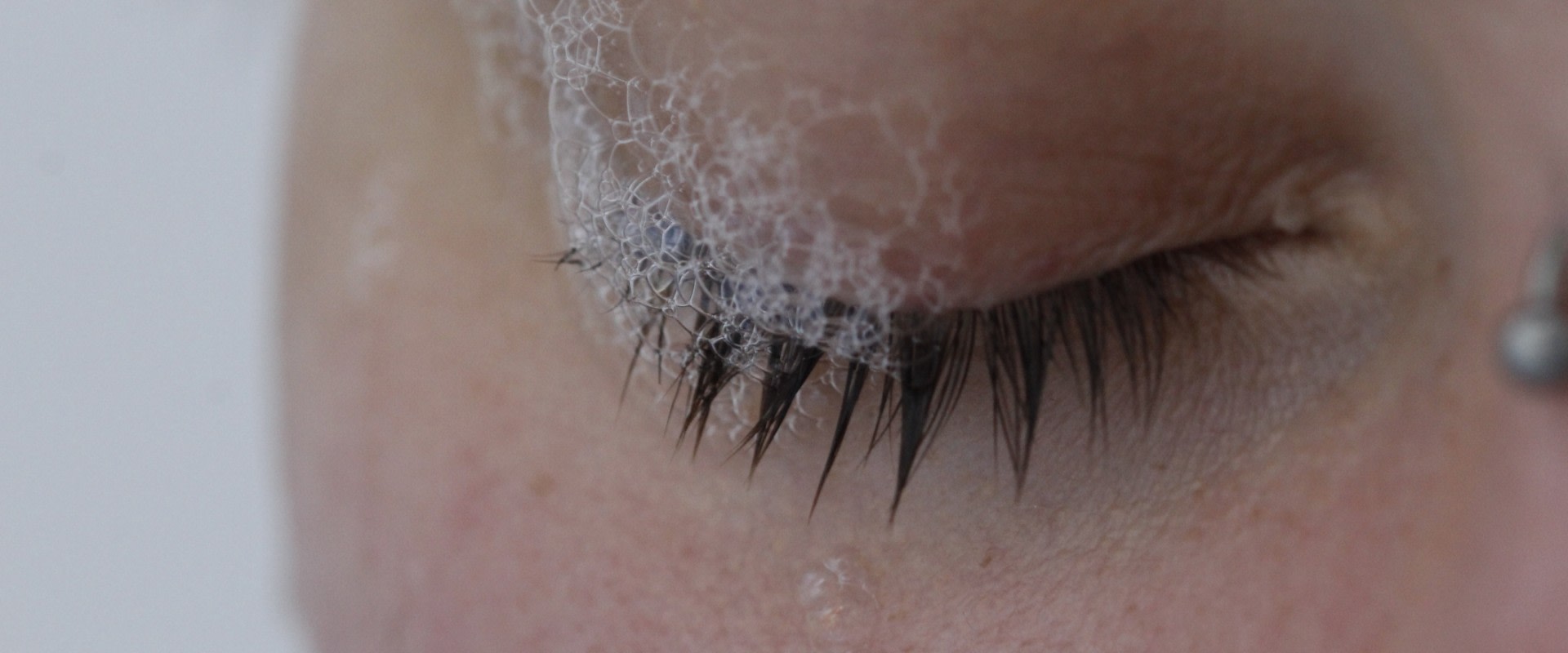 Should you wash your eyelids with soap?