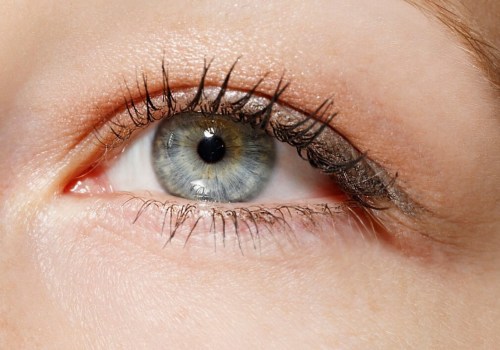 Do eyelid wipes help with dry eye?